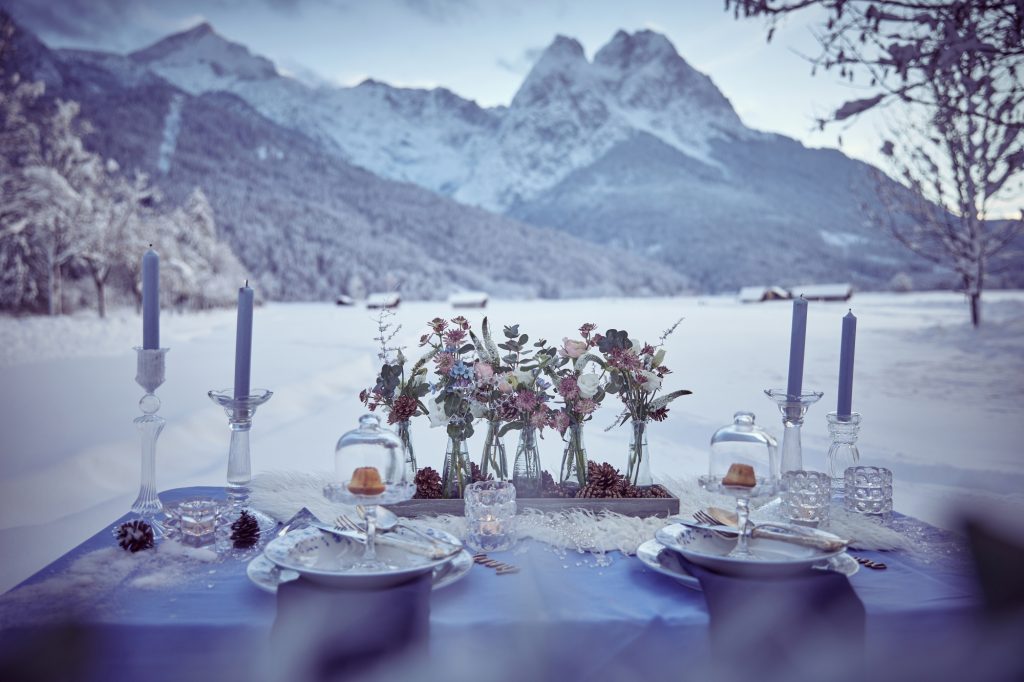 Winterhochzeit, Hochzeitsplanung 4 weddings & events by Uschi Glas, Hochzeitsplanerin, Garmisch-Partenkirchen, heiraten in den Bergen, mountain wedding, Eventstyling