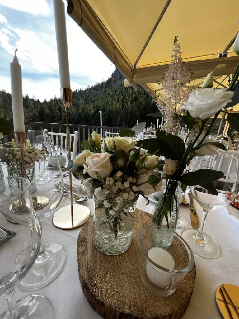 Hochzeit am Pflegersee Garmisch-Partenkirchen, Hochzeitsplanung und Eventdesign by 4 weddings & events, Uschi Glas