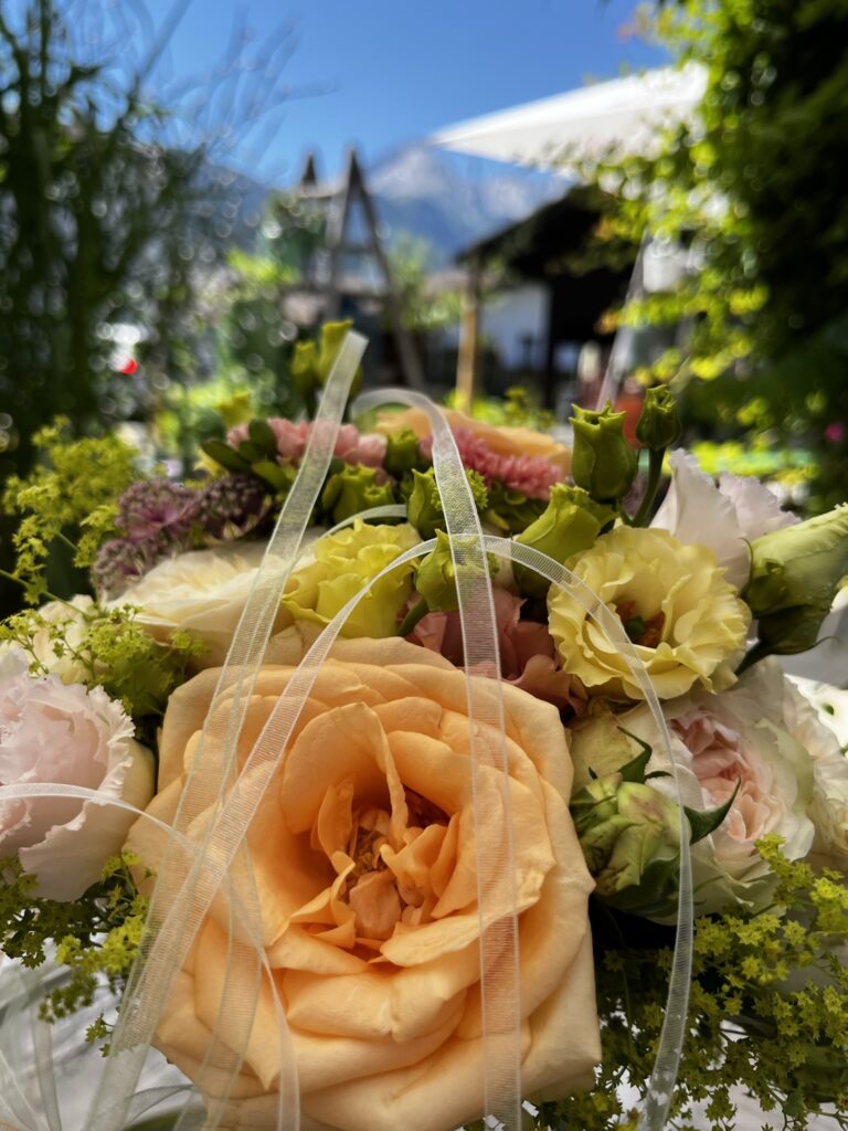 Hochzeit 4Eck Restaurant Garmisch, klein aber fein, Hochzeitsplanung und Dekoration 4 wecdings & events by Uschi Glas, Garmisch wedding, Destination wedding