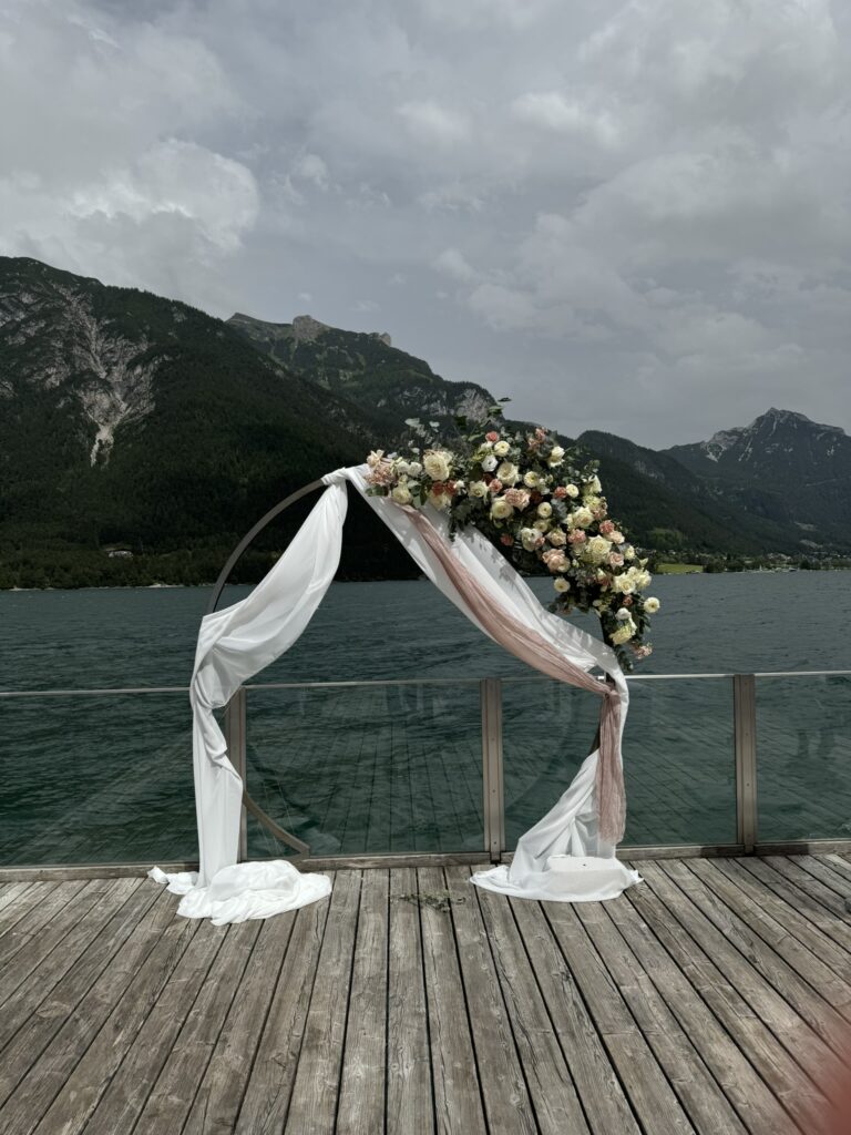 Destination wedding lake Achensee, Tyrol, Entners am See, wedding planner Austria 4 weddings & events by Uschi Glas