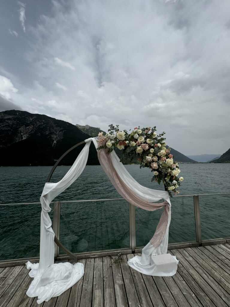 Destination wedding lake Achensee, Tyrol, Entners am See, wedding planner Austria 4 weddings & events by Uschi Glas