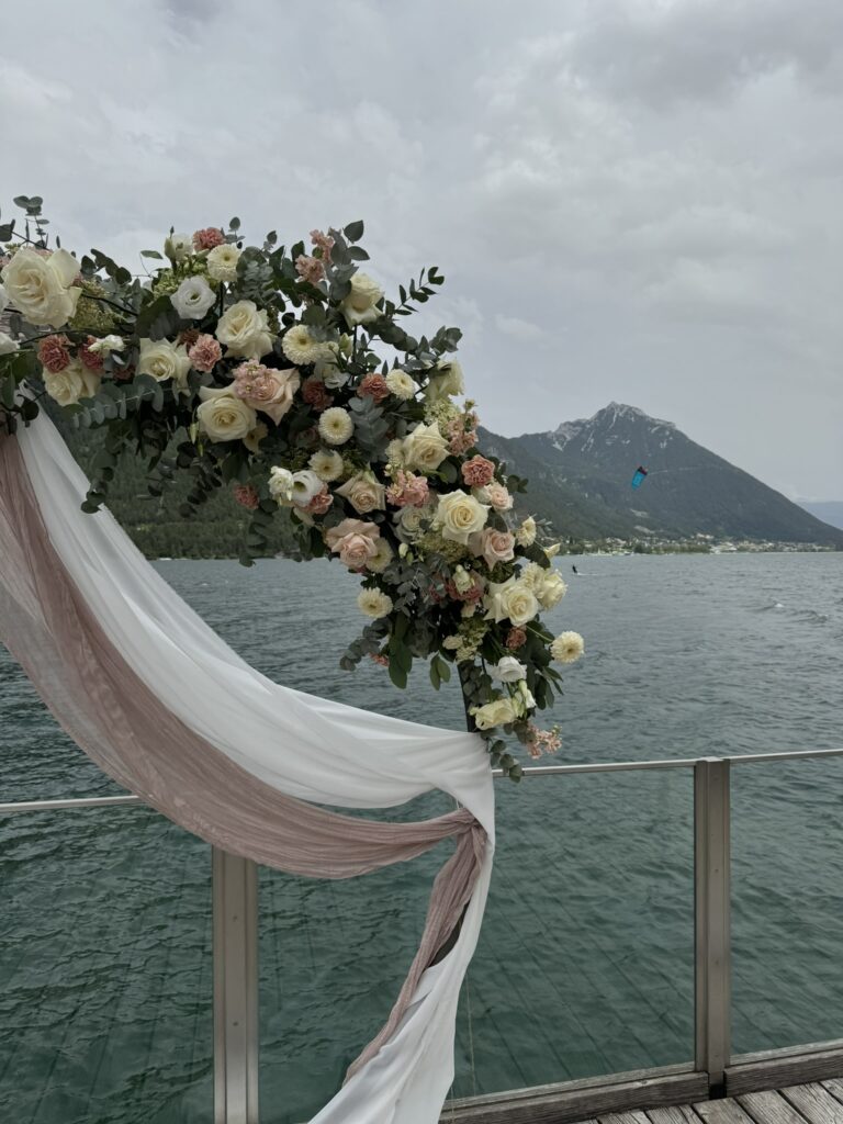 Destination wedding lake Achensee, Tyrol, Entners am See, wedding planner Austria 4 weddings & events by Uschi Glas