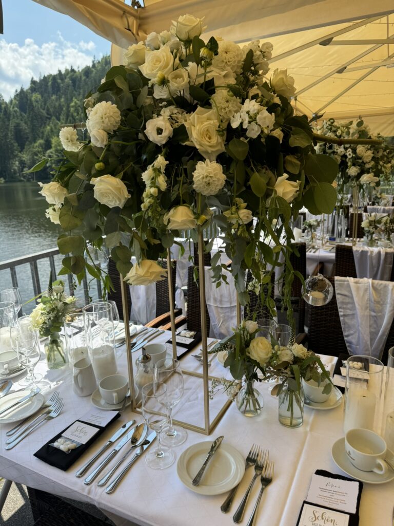 Hochzeit am Pflegersee, Hochzeitsplanung und Dekoration by 4 weddings & Events, Uschi Glas, destination wedding planner Germany