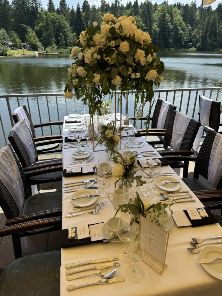 Hochzeit am Pflegersee, Hochzeitsplanung und Dekoration by 4 weddings & Events, Uschi Glas, destination wedding planner Germany