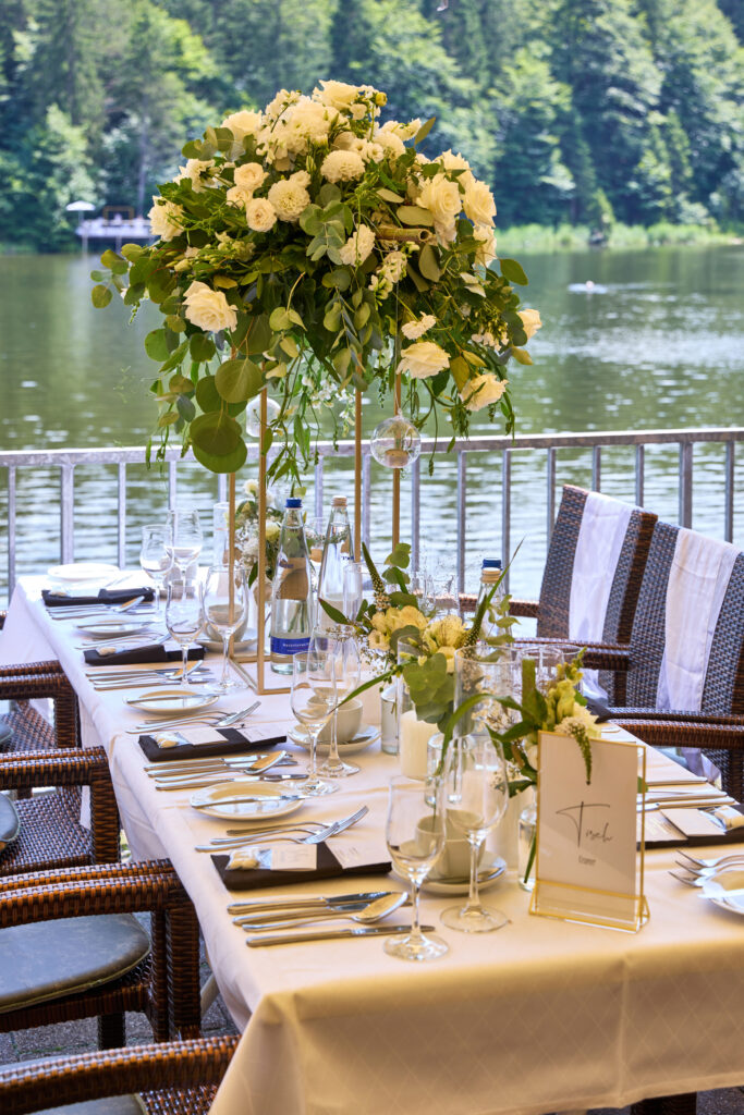 Hochzeit am Pflegersee, Hochzeitsplanung und Dekoration by 4 weddings & Events, Uschi Glas, destination wedding planner Germany